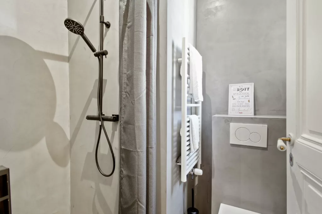 Salle de bain 1